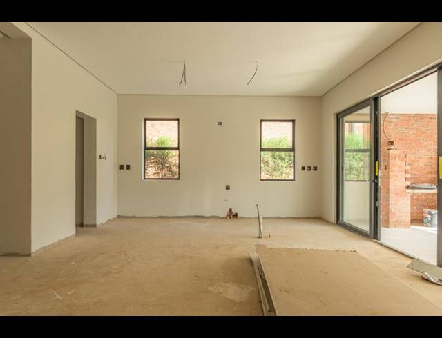 4 BEDROOM TOWNHOUSE FOR SALE IN ST JOHNS VILLAGE